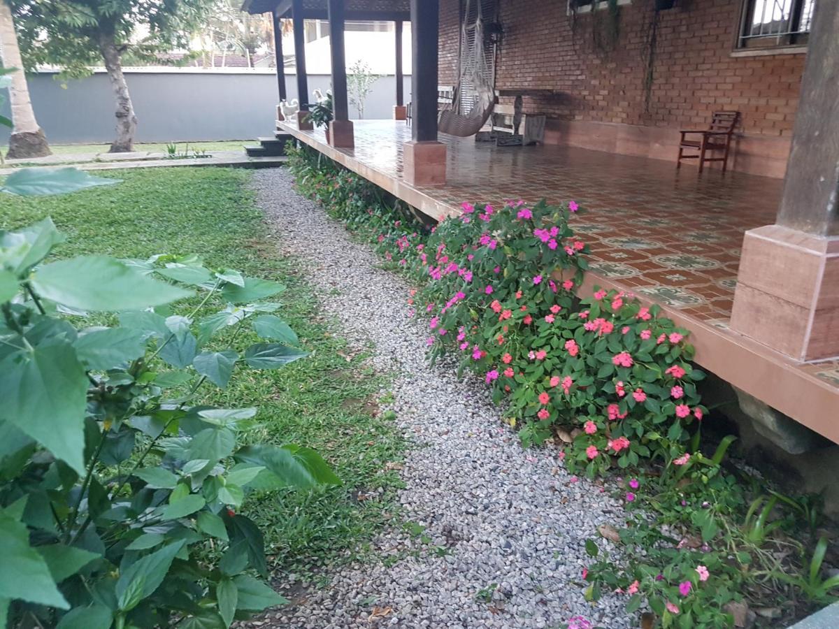 Hospedagem Economica Flor De Maria Caraguatatuba Εξωτερικό φωτογραφία