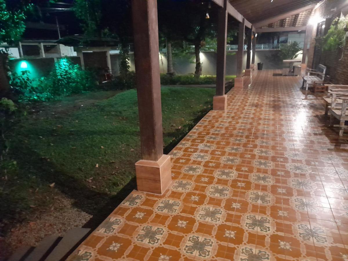 Hospedagem Economica Flor De Maria Caraguatatuba Εξωτερικό φωτογραφία